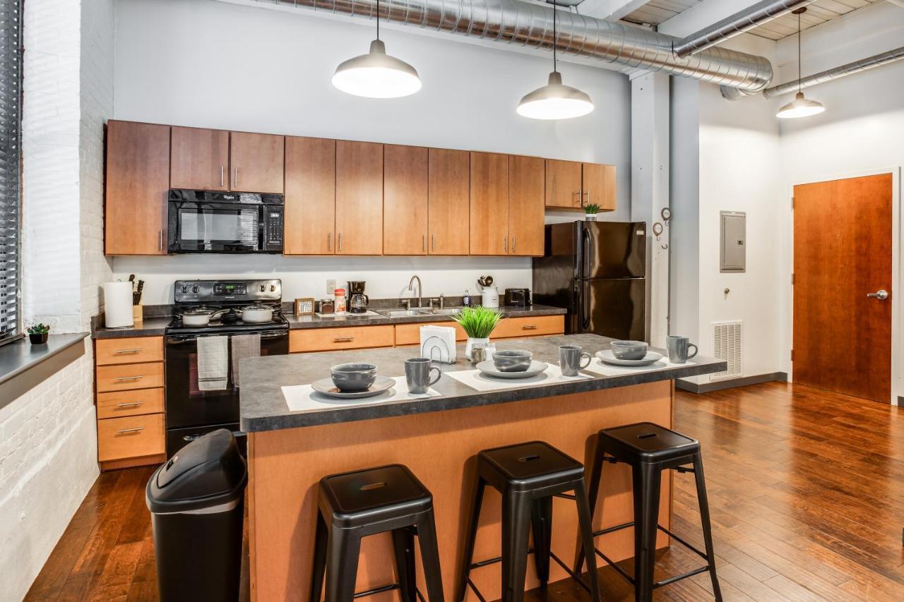 Ny Style Centric Loft With King Bed By Park Ave Apartment Rochester Luaran gambar
