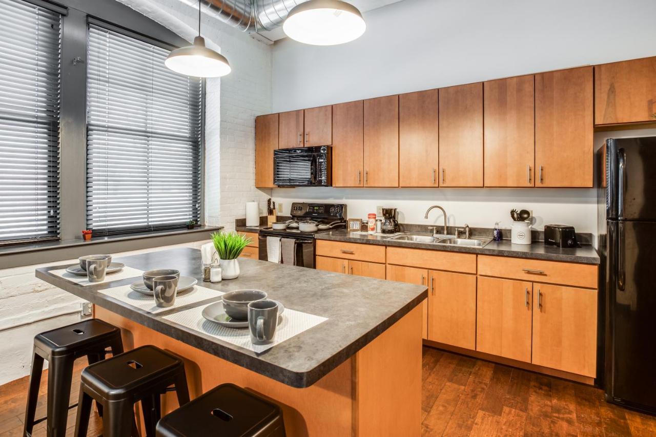 Ny Style Centric Loft With King Bed By Park Ave Apartment Rochester Luaran gambar