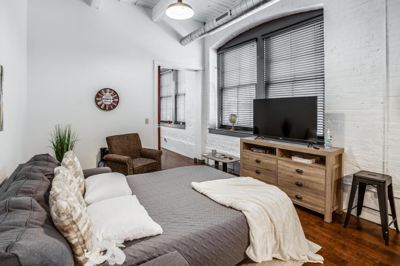Ny Style Centric Loft With King Bed By Park Ave Apartment Rochester Luaran gambar