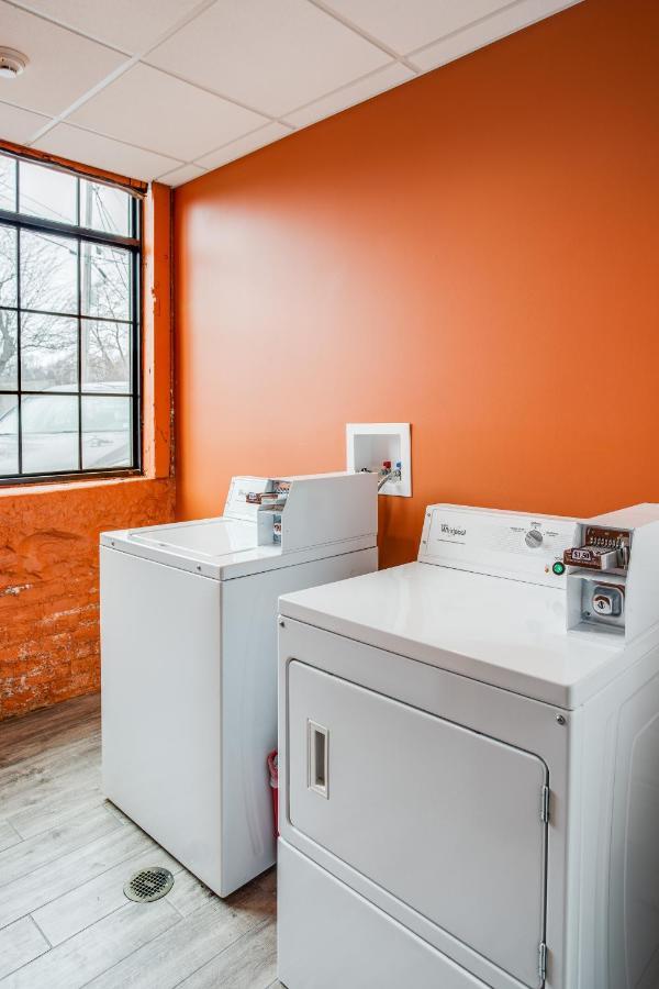 Ny Style Centric Loft With King Bed By Park Ave Apartment Rochester Luaran gambar